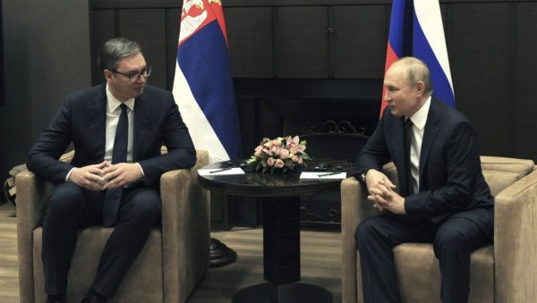 ПРЕДСЕДНИК ВУЧИЋ ВАМ ЈЕ ПОСЛАО ПОЗДРАВЕ, БИЋЕ ОВДЕ 9. МАЈА: Детаљи разговора Путина и патријарха Порфирија