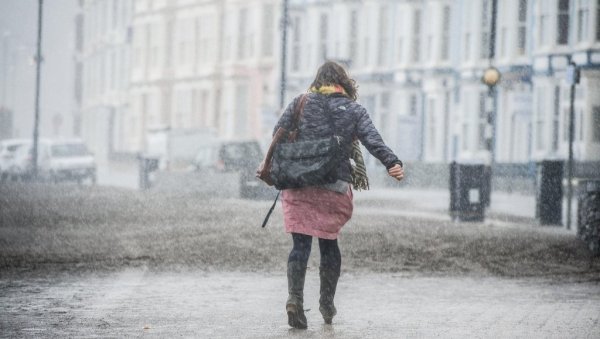 ИЗ ЈУТАРЊЕГ МИНУСА И СНЕГА У ПЛУС: Временска прогноза за четвртак, 10. април ИЗ ЈУТАРЊЕГ МИНУСА И СНЕГА У ПЛУС: Временска прогноза за четвртак, 10. април
