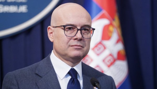 ВУЧЕВИЋ ЈАСНО ПОРУЧИО БЕЋИРОВИЋУ: Нећемо никоме дозволити да на било који начин наруши положај Републике Српске и њених (ФОТО) грађана ВУЧЕВИЋ ЈАСНО ПОРУЧИО БЕЋИРОВИЋУ: Нећемо никоме дозволити да на било који начин наруши положај Републике Српске и њених (ФОТО) грађана