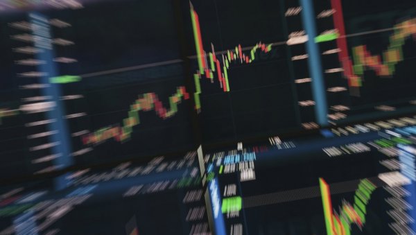 ЗБОГ ТАРИФА ПОСКУПЕЛА И КАФА: Скачу цене и за воће, сир, слаткише и морске плодове ЗБОГ ТАРИФА ПОСКУПЕЛА И КАФА: Скачу цене и за воће, сир, слаткише и морске плодове