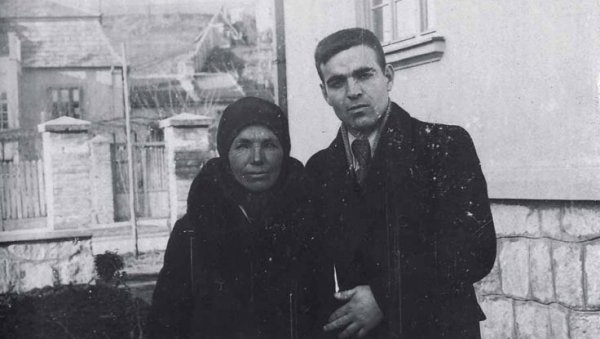 УЗДИЗАЊЕ СА САМОГ ДНА ИСТОРИЈСКИХ ОКОЛНОСТИ: Професор Живомир Младеновић открио је 1977. године непознату драму Лазе Костића Окупација УЗДИЗАЊЕ СА САМОГ ДНА ИСТОРИЈСКИХ ОКОЛНОСТИ: Професор Живомир Младеновић открио је 1977. године непознату драму Лазе Костића Окупација