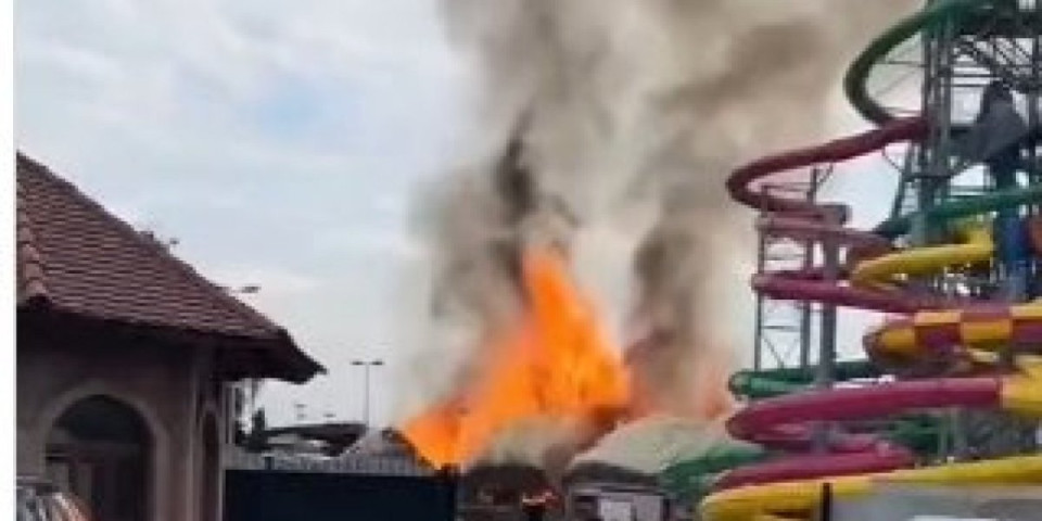 Ovo je uzrok požara u akva parku? Buknuli letnjikovci od trske (VIDEO)