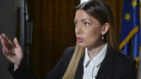 МЕСАРОВИЋ НАКОН САСТАНКА СА МИСИЈОМ ММФ: Србија наставља да буде стабилан партнер МЕСАРОВИЋ НАКОН САСТАНКА СА МИСИЈОМ ММФ: Србија наставља да буде стабилан партнер