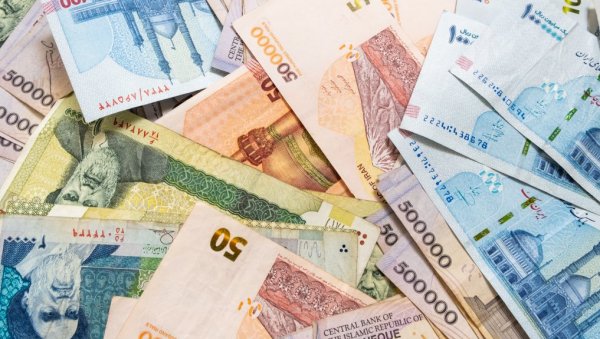 МОМАК ЗАРАДИО ЗА ДВА САТА 300 ЕВРА: Многима је ово хоби, а он узима озбиљне паре МОМАК ЗАРАДИО ЗА ДВА САТА 300 ЕВРА: Многима је ово хоби, а он узима озбиљне паре