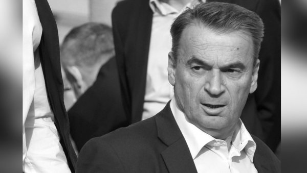 ВЕРАН РАДИКАЛ ЗАУВЕК ОТИШАО НА ДАН ПОБЕДЕ: У Новом Саду сахрањен Милорад Мирчић ВЕРАН РАДИКАЛ ЗАУВЕК ОТИШАО НА ДАН ПОБЕДЕ: У Новом Саду сахрањен Милорад Мирчић