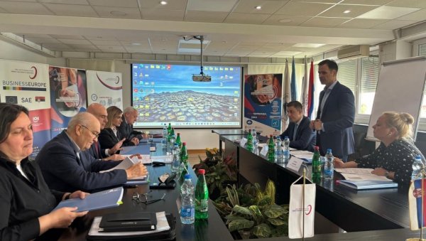 МИНИМАЛНА ЗАРАДА ЋЕ НАСТАВИТИ УБРЗАНО ДА РАСТЕ Мали: Стопа запослености порасла за 0,5 процентних поена