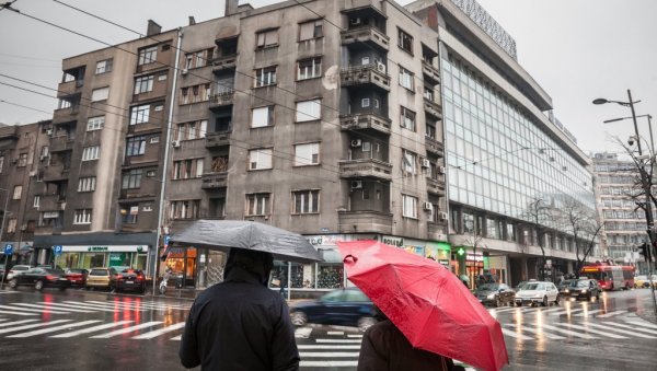 ПЉУСКОВИ С ГРМЉАВИНОМ СТИЖУ У БЕОГРАД: Током ноћи ове делове Србије погодиће невреме са јаким ветром и кишом ПЉУСКОВИ С ГРМЉАВИНОМ СТИЖУ У БЕОГРАД: Током ноћи ове делове Србије погодиће невреме са јаким ветром и кишом