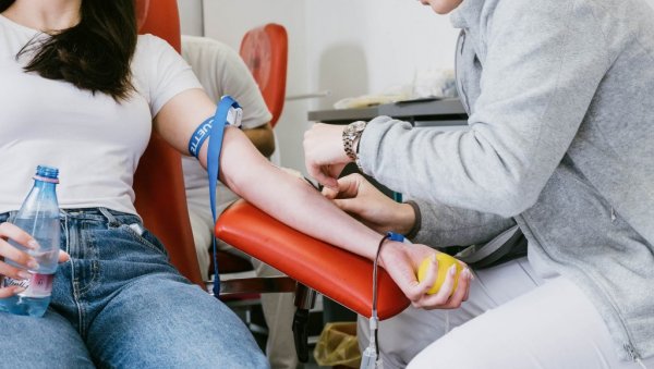 АКЦИЈЕ ДАВАЊА КРВИ ОВЕ СЕДМИЦЕ У СМЕДЕРЕВУ И ВЕЛИКОЈ ПЛАНИ: Хуманости данас показују Смедеревци, Плањани у среду АКЦИЈЕ ДАВАЊА КРВИ ОВЕ СЕДМИЦЕ У СМЕДЕРЕВУ И ВЕЛИКОЈ ПЛАНИ: Хуманости данас показују Смедеревци, Плањани у среду