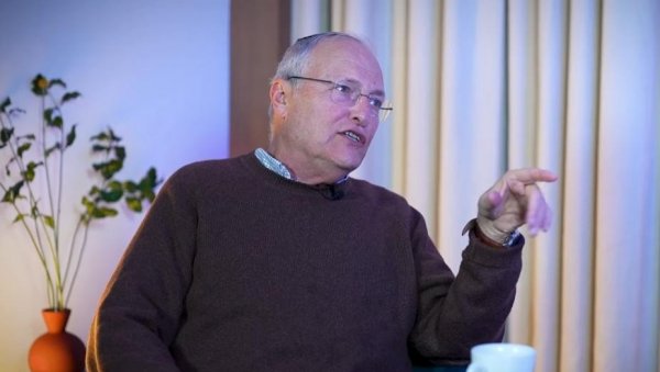ЗУРОФ ПОРУЧИО: У Сребреници није почињен геноцид, САД и ЕУ су то измислиле