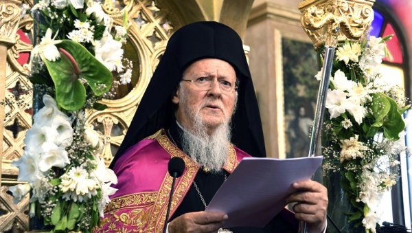 РУСКА СЛУЖБА УПОЗОРАВА - ВАРТОЛОМЕЈ НАМЕРАВА ДА СТВОРИ ЦЕТИЊСКУ ПАРАЦРКВУ: Запад је налогодавац а Цариградска патријаршија извршилац
