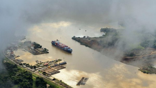 ТЕНЗИЈЕ ОКО ПАНАМСКОГ КАНАЛА: Суд поништио концесију - председник наредио преузимање лука