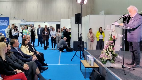 У ЗНАКУ ЈУБИЛЕЈА МАТИЦЕ СРПСКЕ : Данас у Новом Саду почео Сајам књига и Изложба уметности