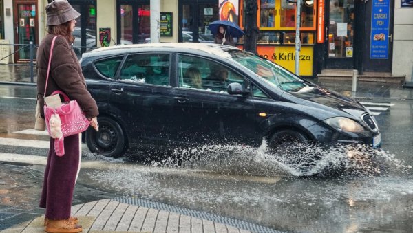 Пашће огромне количине кише, ево где тачно и када: За уранак посебно упозорење - РХМЗ објавио детаљну прогнозу за празнике